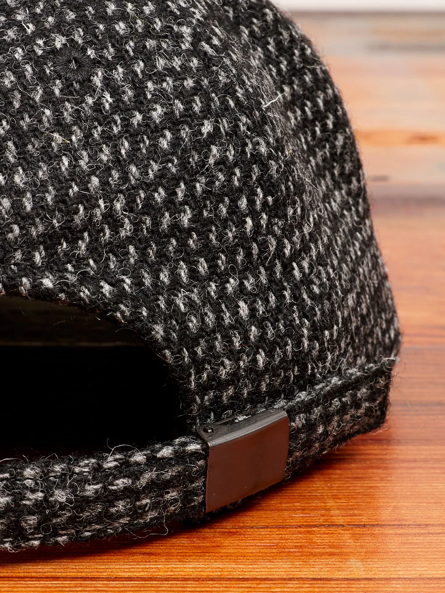 Tweed Cap in Grey Dots